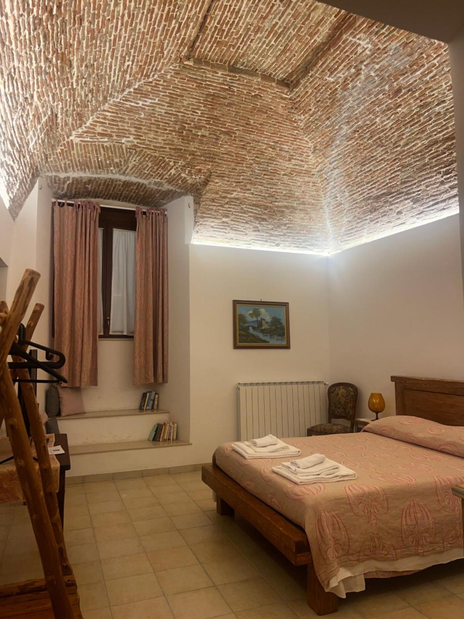 Vadolibera House Apartamento LʼAquila Exterior foto